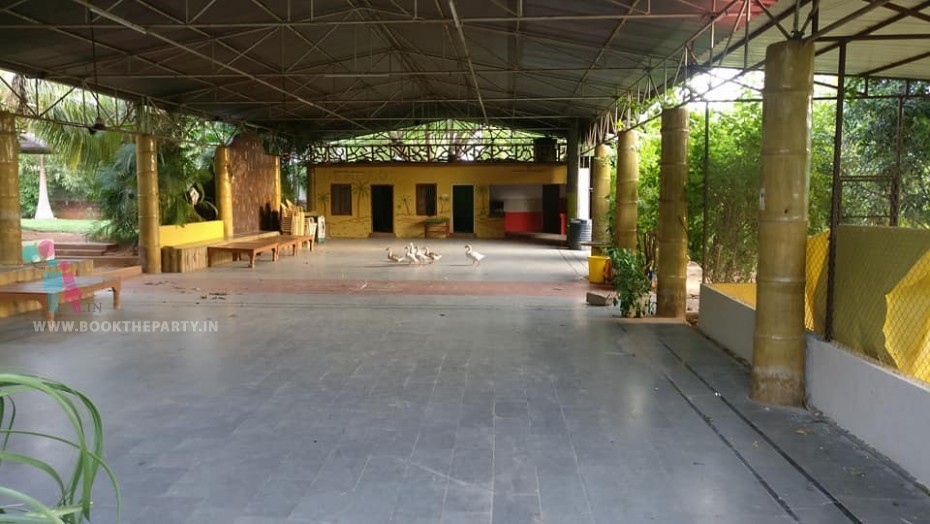Dew Drop Party Farms for 25 Guests - 12 hours