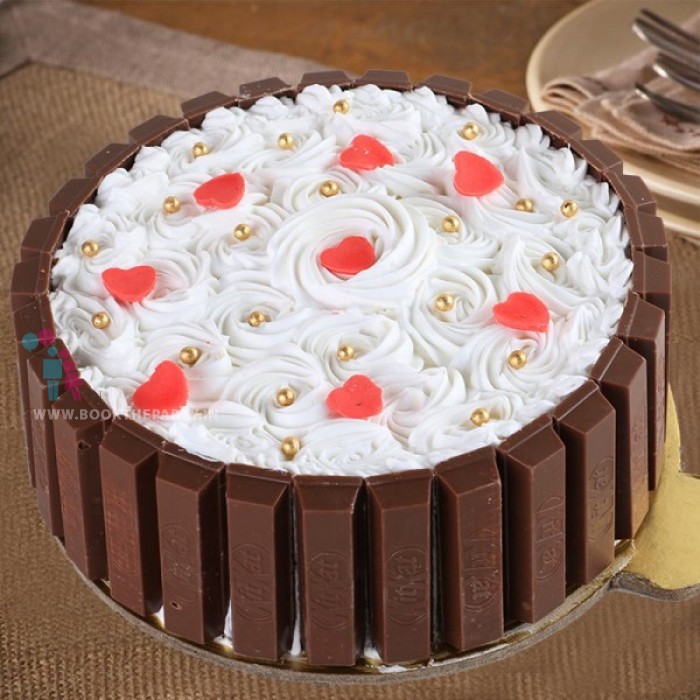 Kitkat Beauty Cake