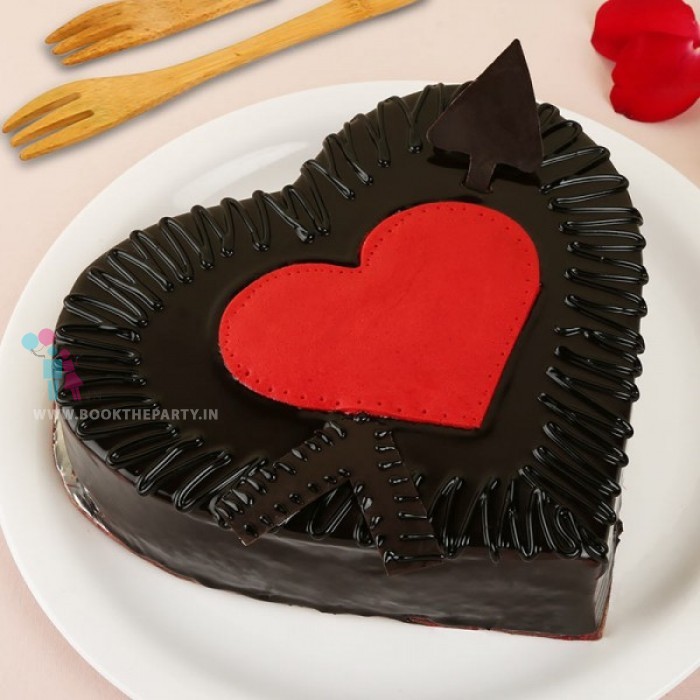 Cupids Arrow Cake