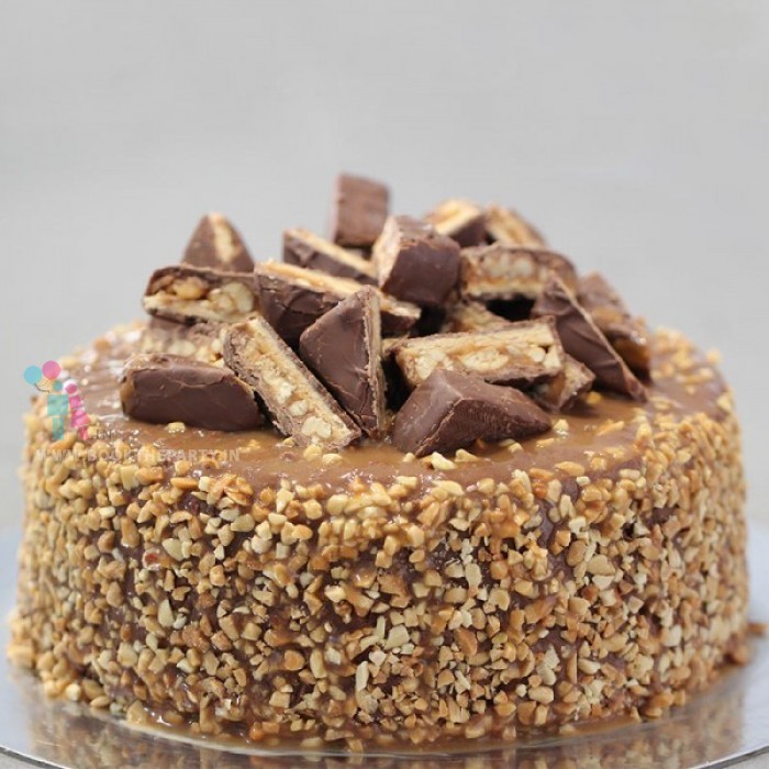 Snickers CHOCOLATE Cake