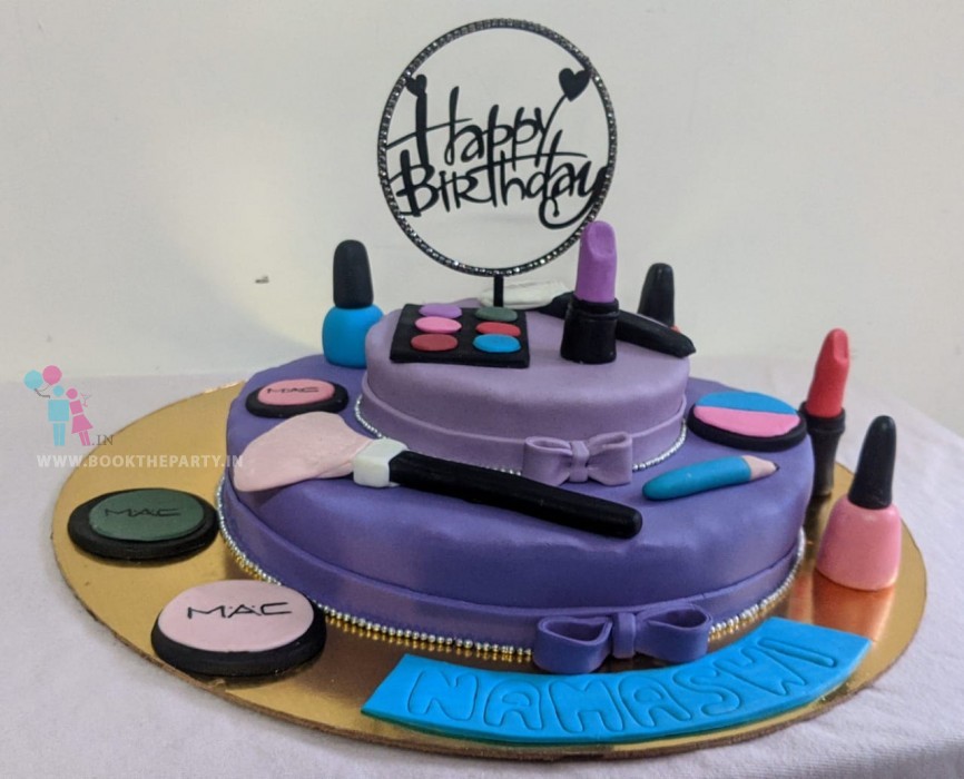 The Make up Theme cake