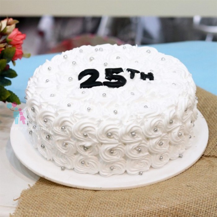 White Rose Cake