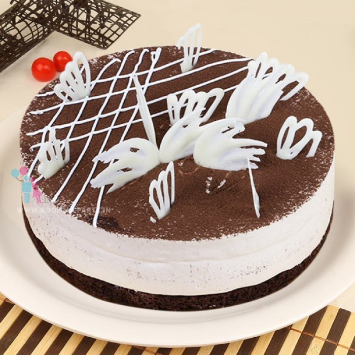Tiramisu Cake