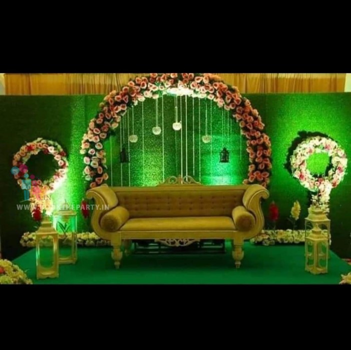 Artificial Green Mat with Floral Decoration 