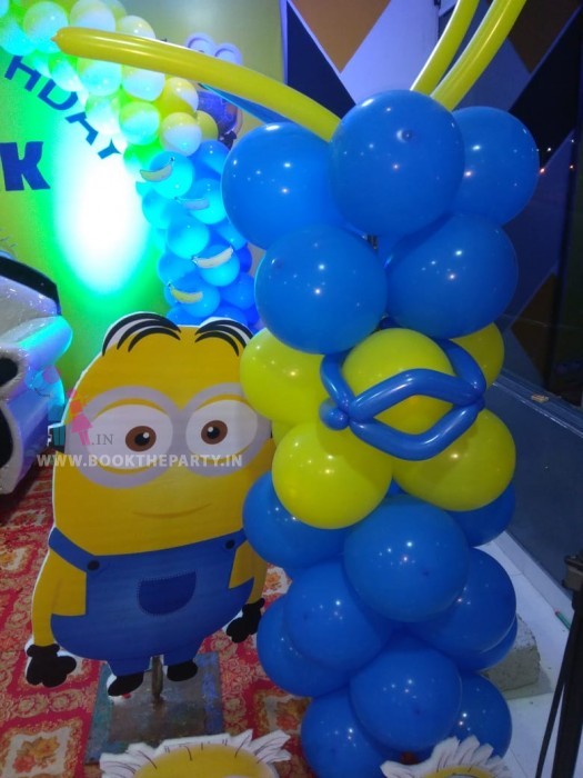 Minions Theme with Balloon Arch