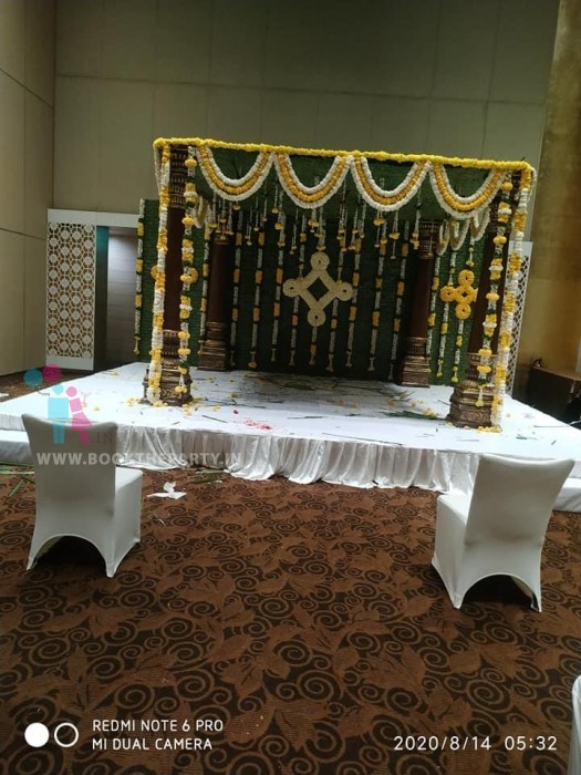 Green Mat with Fiber Pillar Mandapam