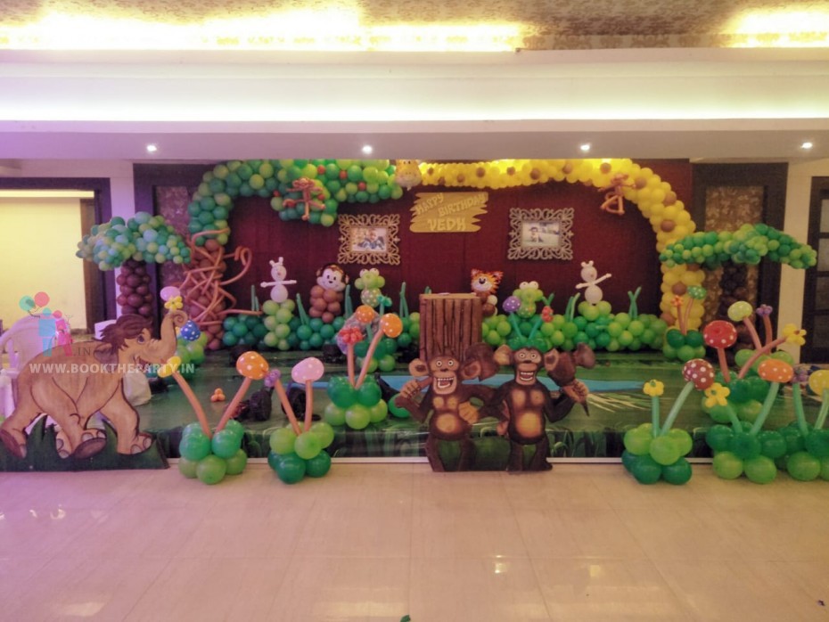 Jungle Theme with Balloon Characters 