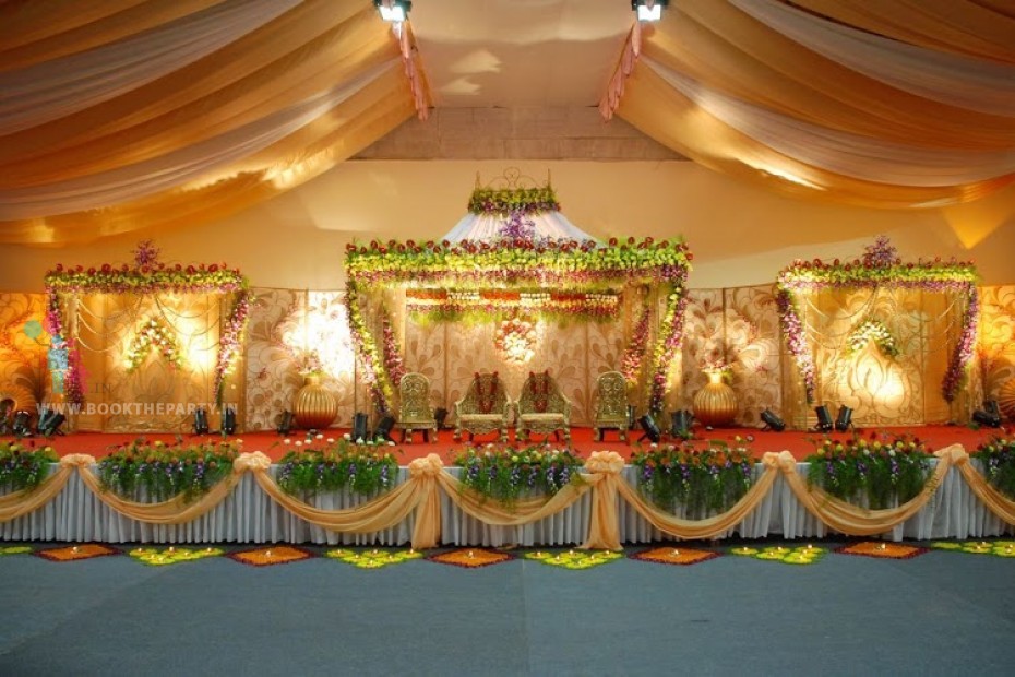 Crown Mandapam with Drapes Theme 