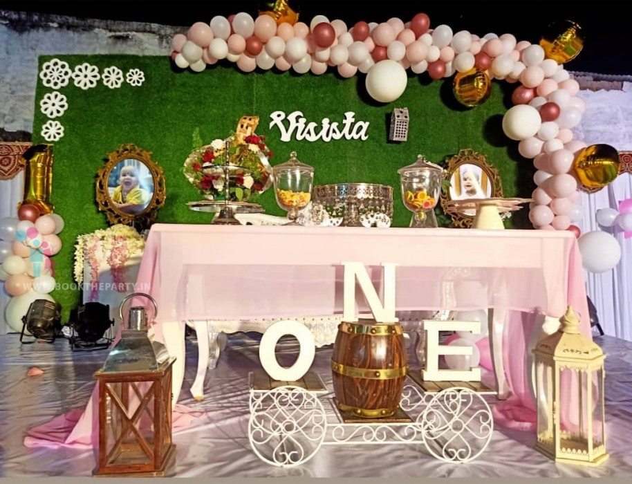 Artificial greenmat backdrop with photo frames