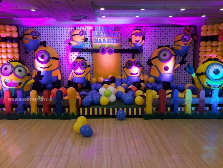 Minions Theme with Balloon Wall