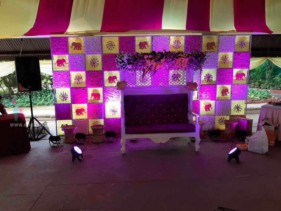 Carnation Flower Pasting with Checks Backdrop