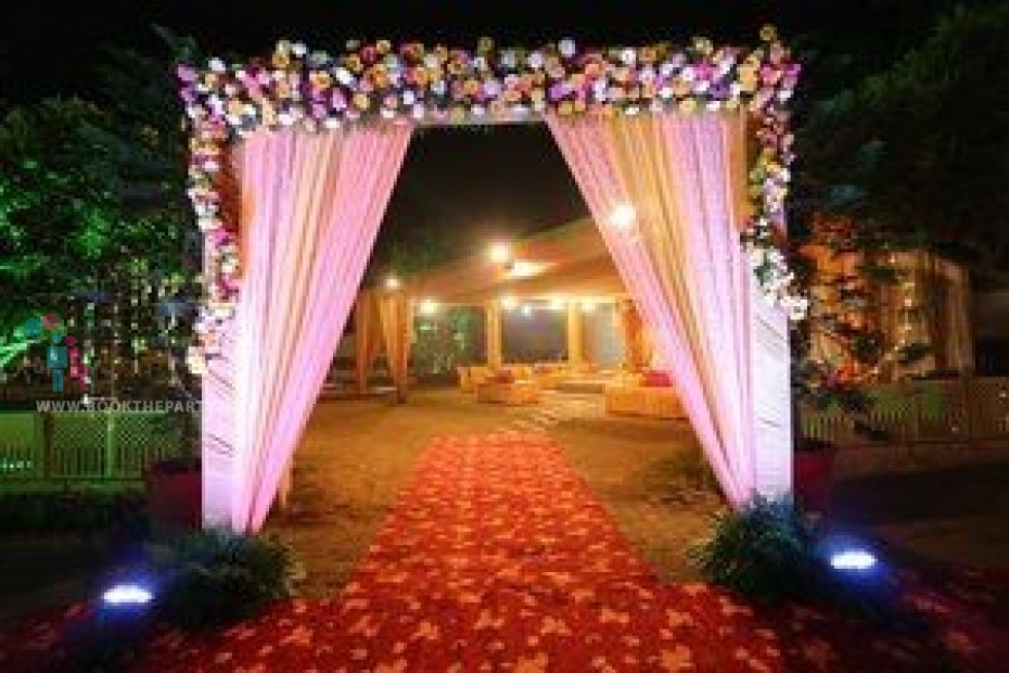 Peach Drapes with Fur Hangings and Flowers Pasting Theme 