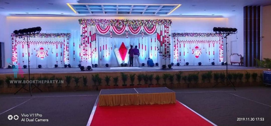 White Box Floral Mandapam 