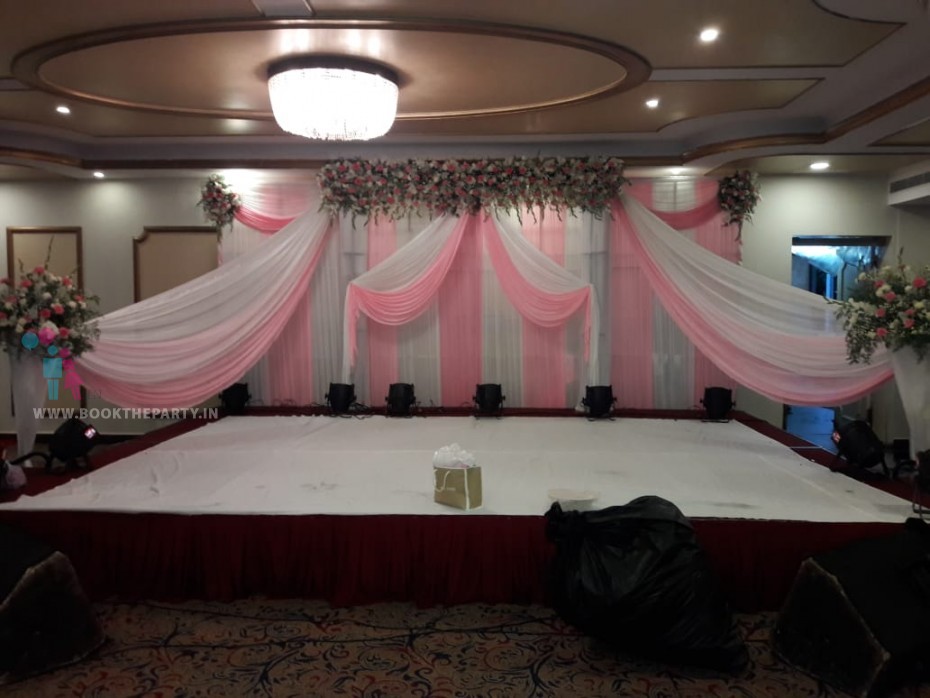 Pink And White Drapes Theme 