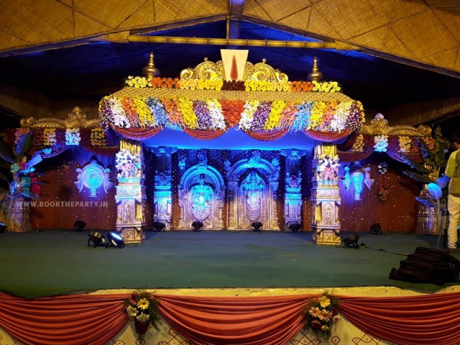 Golden Mandapam with Namam