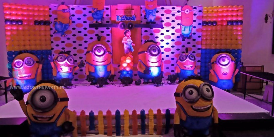 Minions Theme with Balloon Wall 