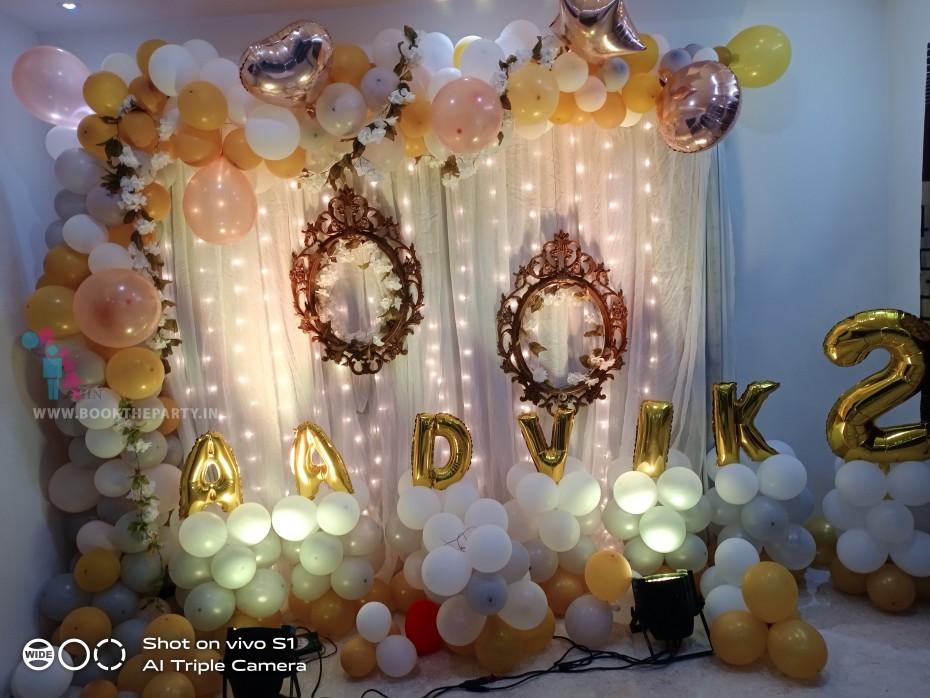 Illuminated Drapes with Foil Balloons 