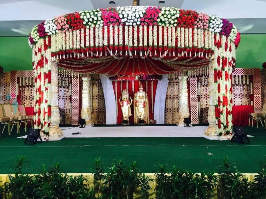 Green Mat with Fiber Pillar Mandapam-Decorations | BookTheParty.in
