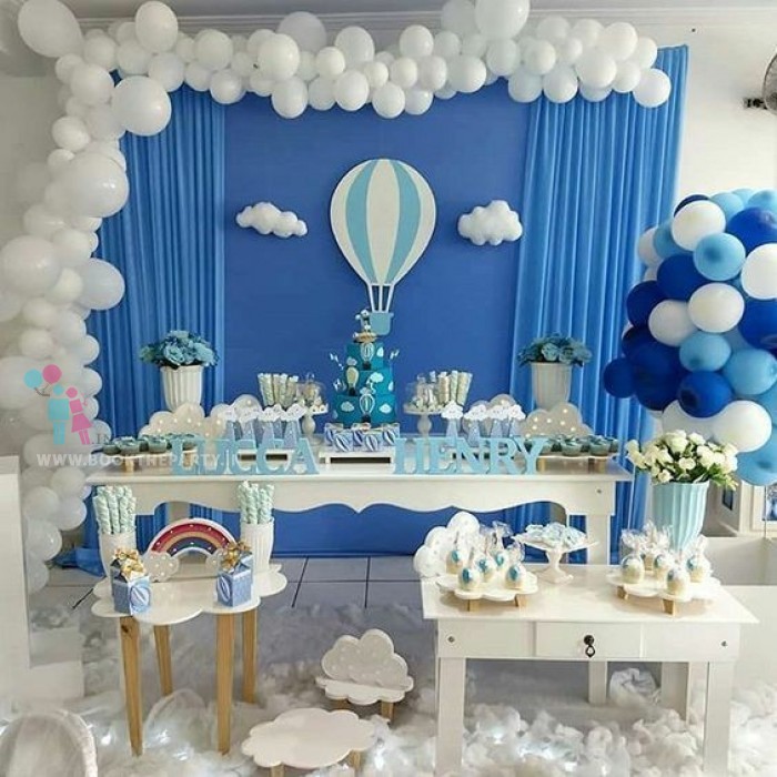 Hot Air Balloon with Cake Table