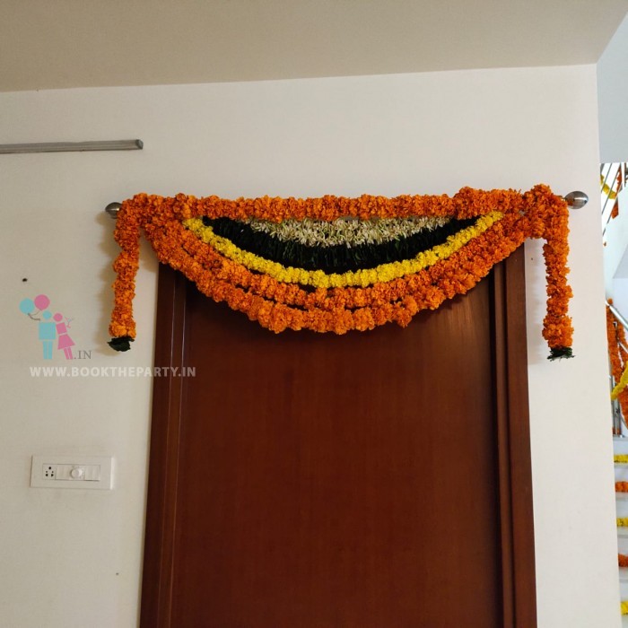 Banana Leaves Elevated Backdrop 