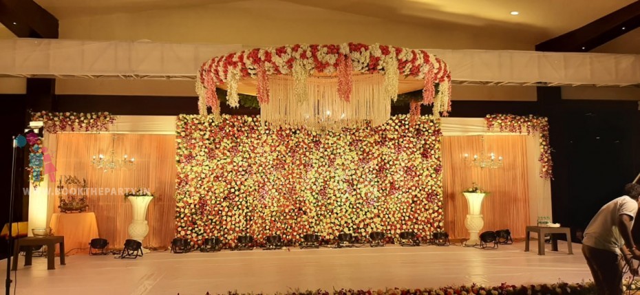 Flower Pasting With Truss Hanging Ceiling 