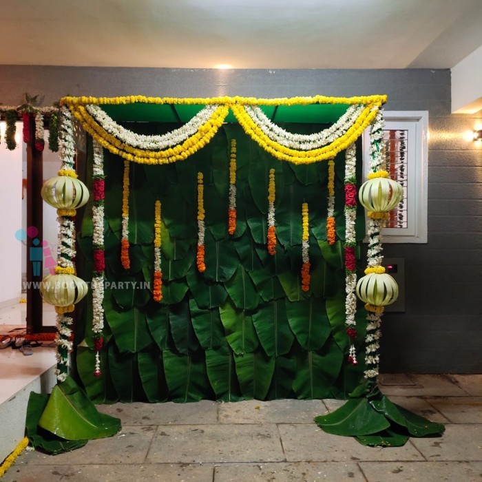 Banana Leaves Elevated Backdrop 