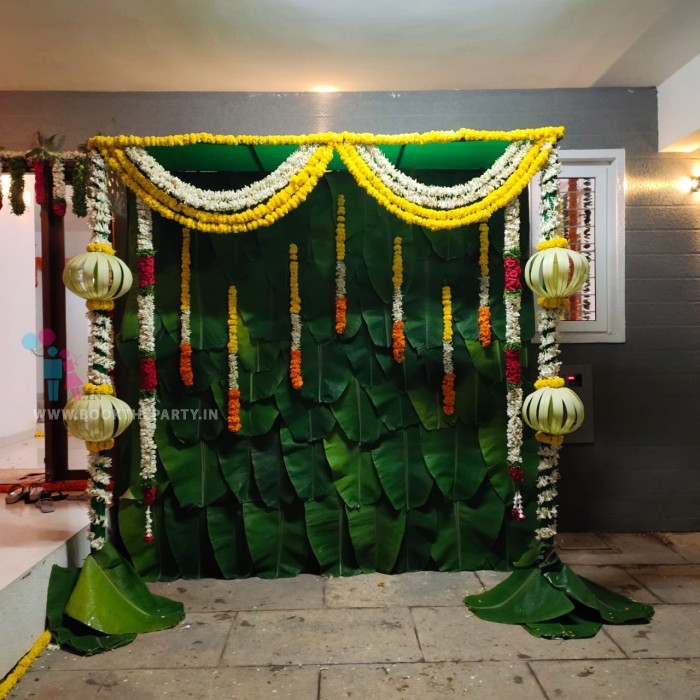 Banana Leaves Elevated Backdrop 