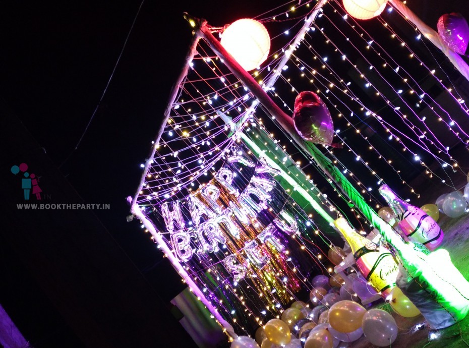 Night Surprise decor