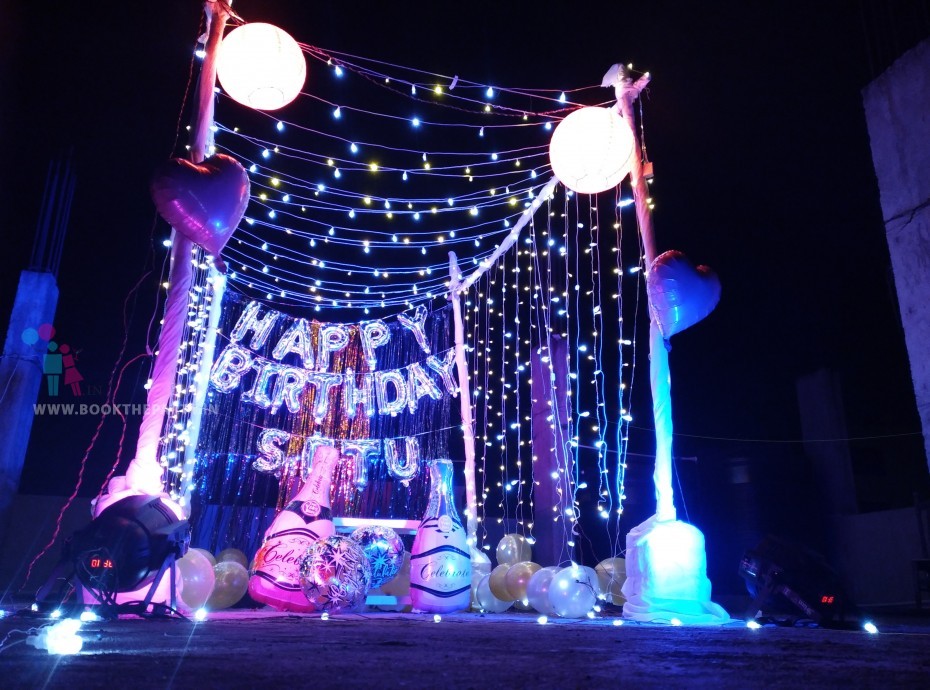 Night Surprise decor