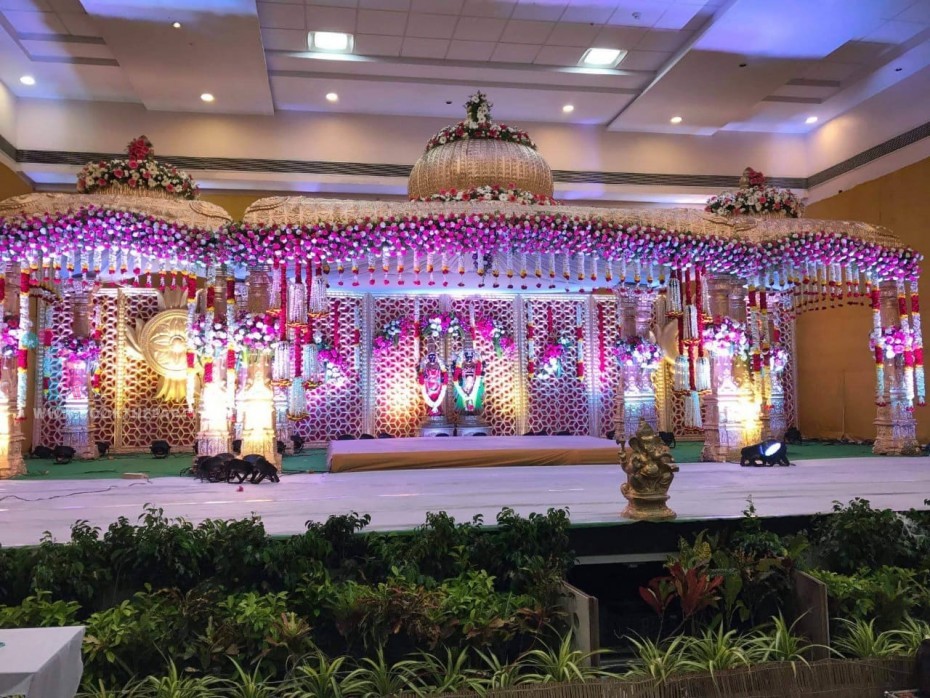 Golden Mandapam with Fiber Jalli 