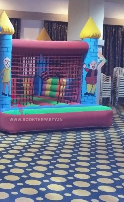 Bouncy 10*10 Feet