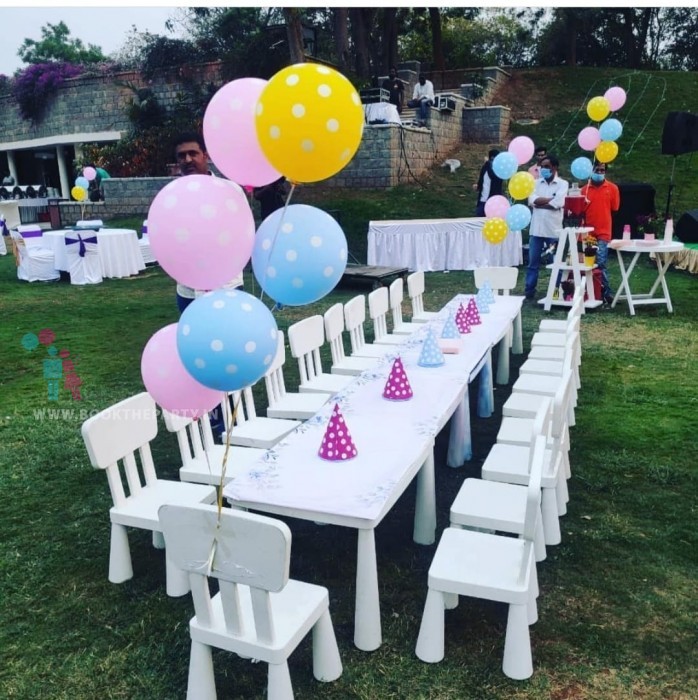 KIDS CHAIRS & TABLES INFLATABLE SETUP