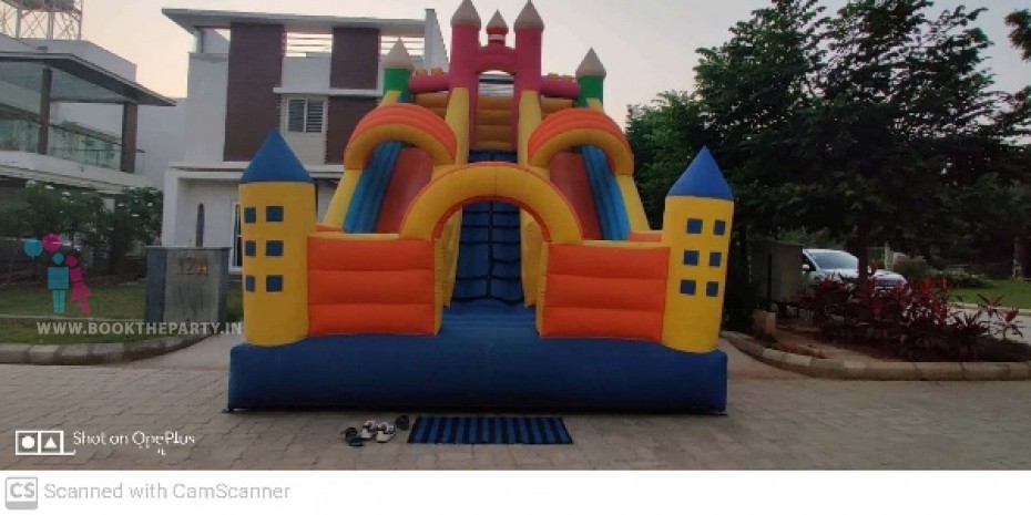 Bouncy Castle with Slider 
