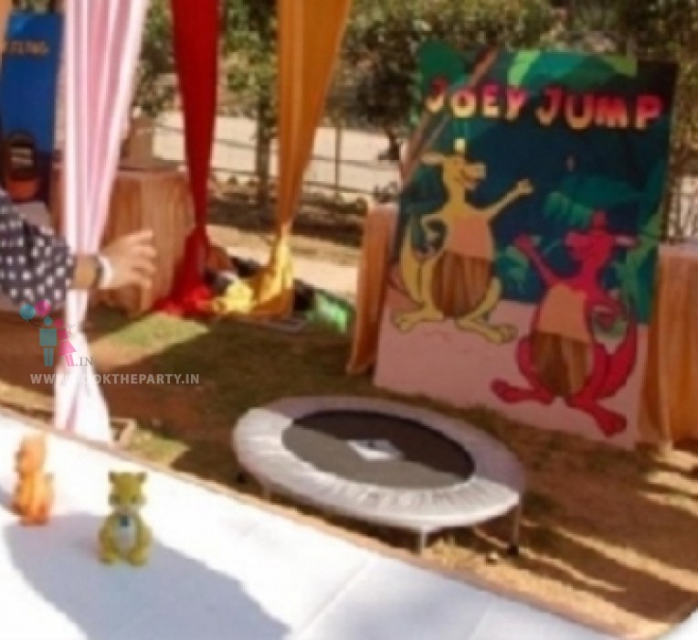 Joey Jump Game stall - big