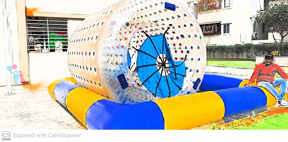 Zorbing Water Pool 16 x 16
