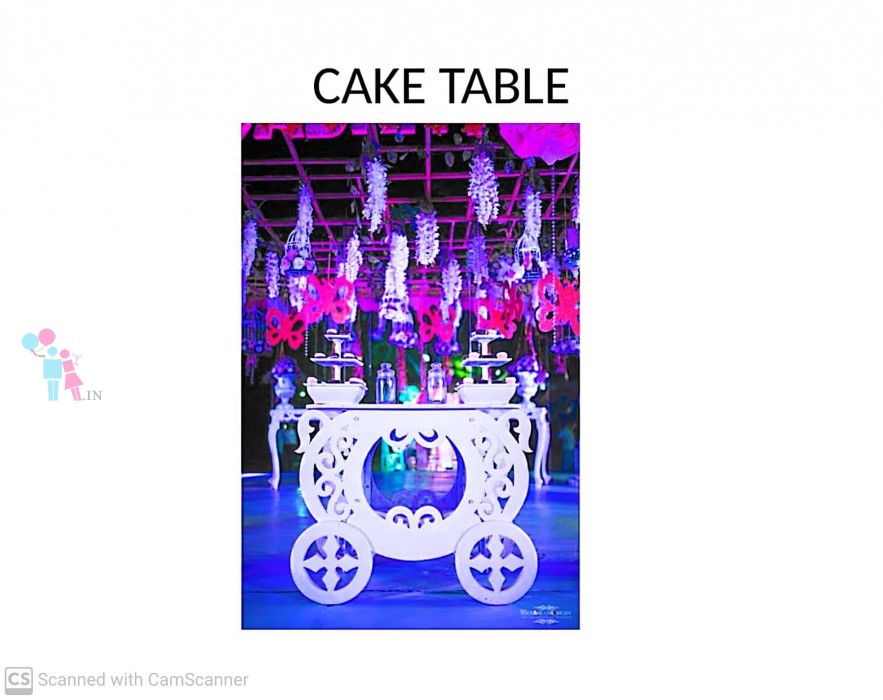 Wooden Chariot Cake Table 
