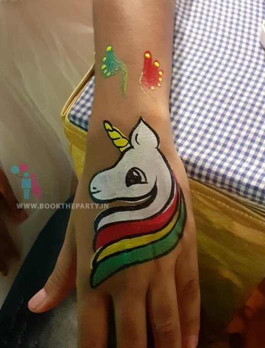 Tattoo artist expert