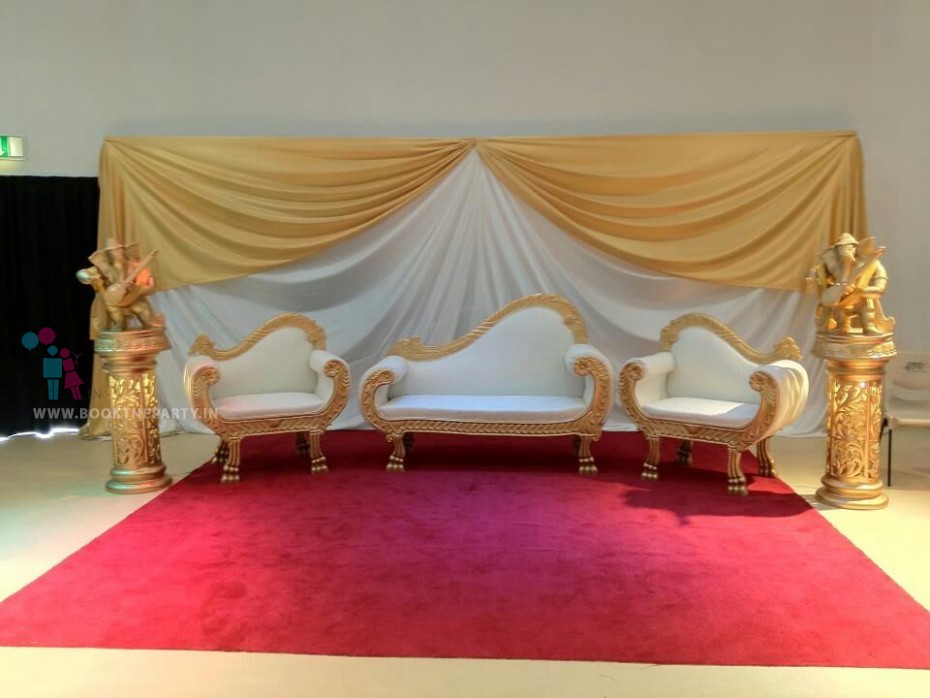 Main Sofa with 2 Sofa cum Chairs 