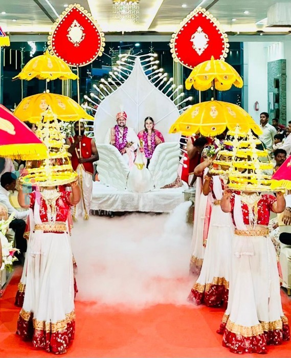 Wedding swan entry concept vehcle with Lighting effect