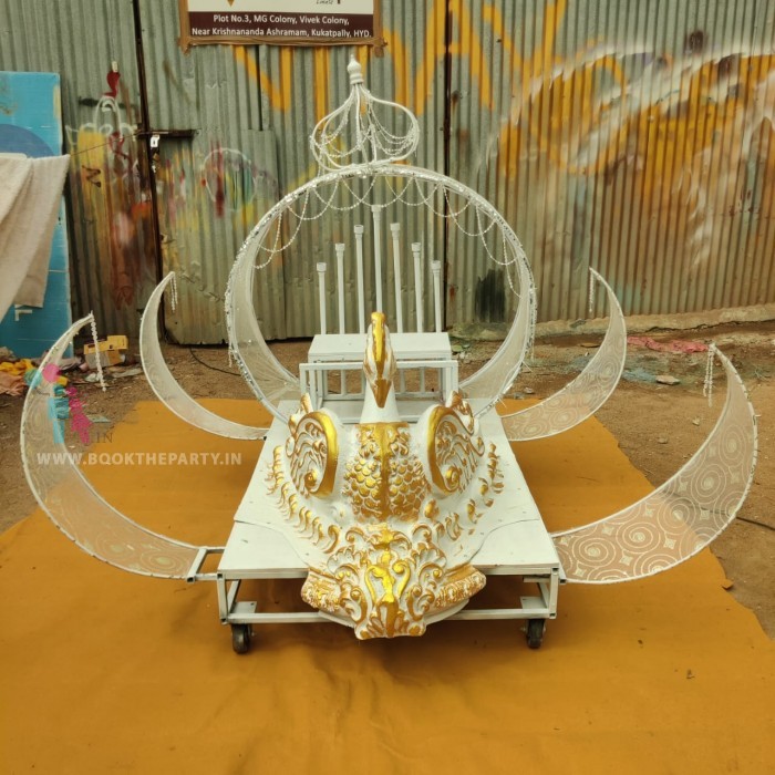 Bahubali birthday entry cart