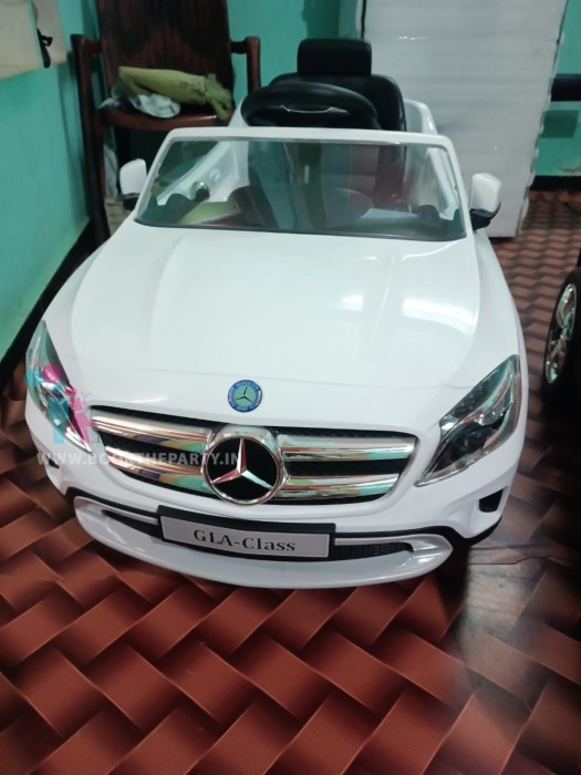 Mercedes-Benz Car for Entry with AC