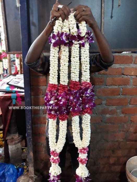 Dagar with Orchids Garland