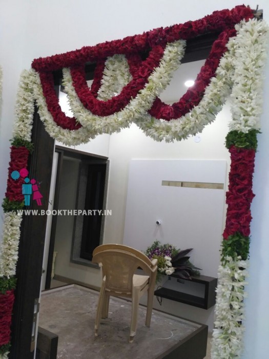 4 Feet Door with Garlands Hangings