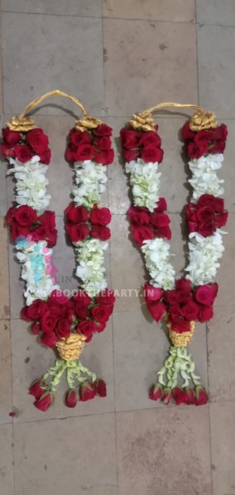 Rose with Tissue Garland