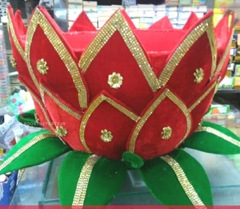 Pelli Butta with Red & Green Leaves