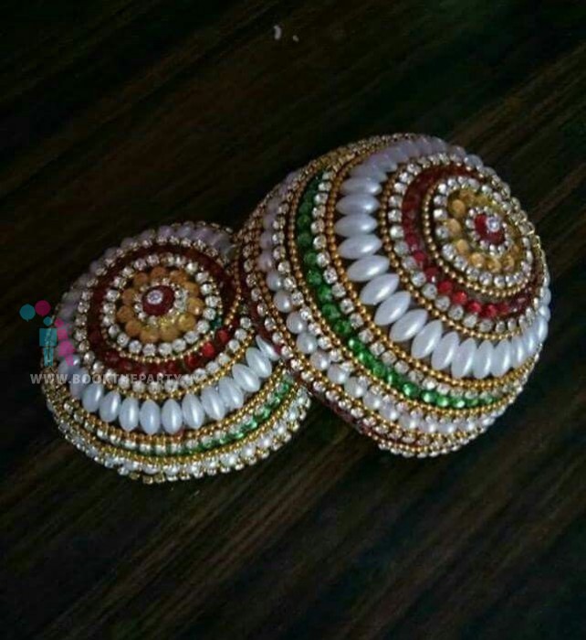 Coconut with Beeds Design